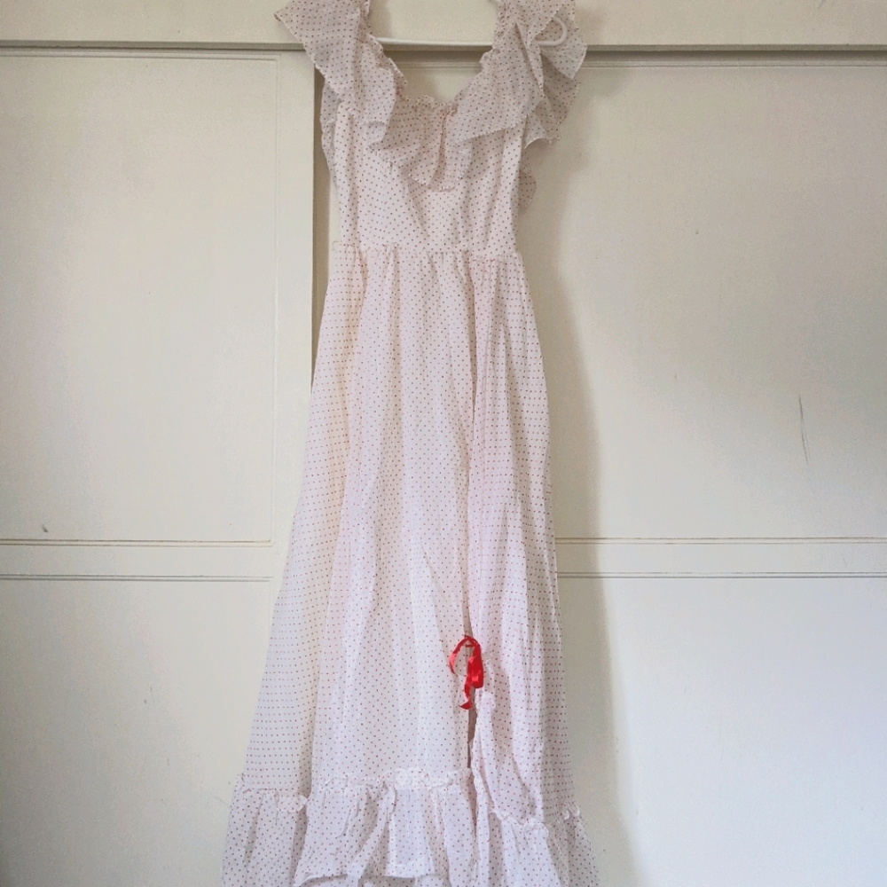 In style vintage 70s dress